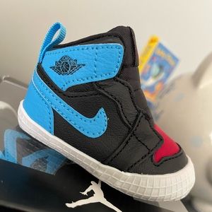 Retro 1 Crib Bootie ( NC to Chi Leather)